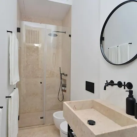Big Stunning Apartment Lisbon